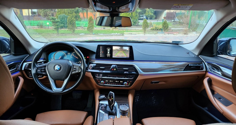 BMW Seria 5 cena 120000 przebieg: 151000, rok produkcji 2017 z Wołów małe 46